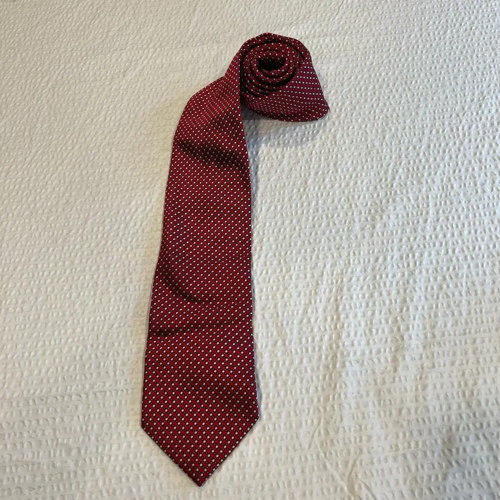 Ermenegildo Zegna red 100% silk tie with geometric pattern